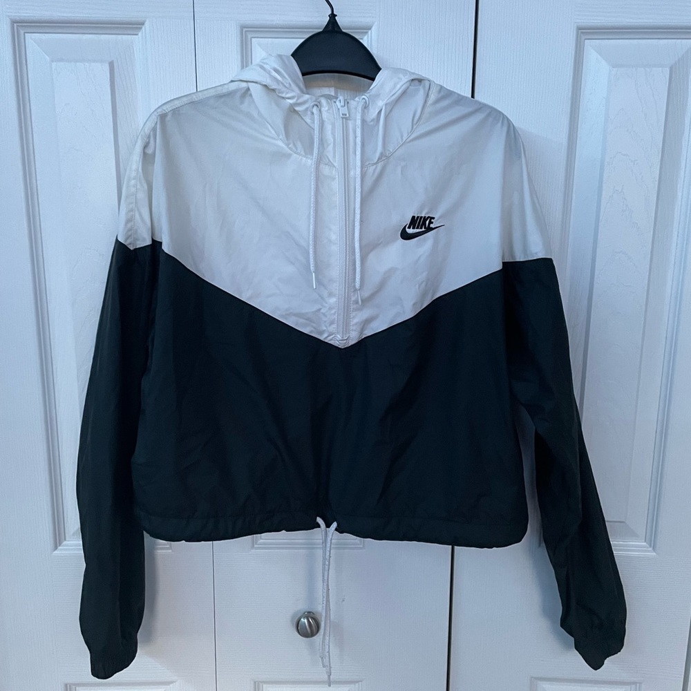 Cropped Nike Shell